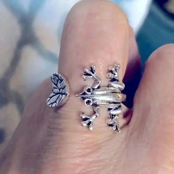 Frog & Lily Pad Silver Adjustable Ring NWT - Picture 3 of 4